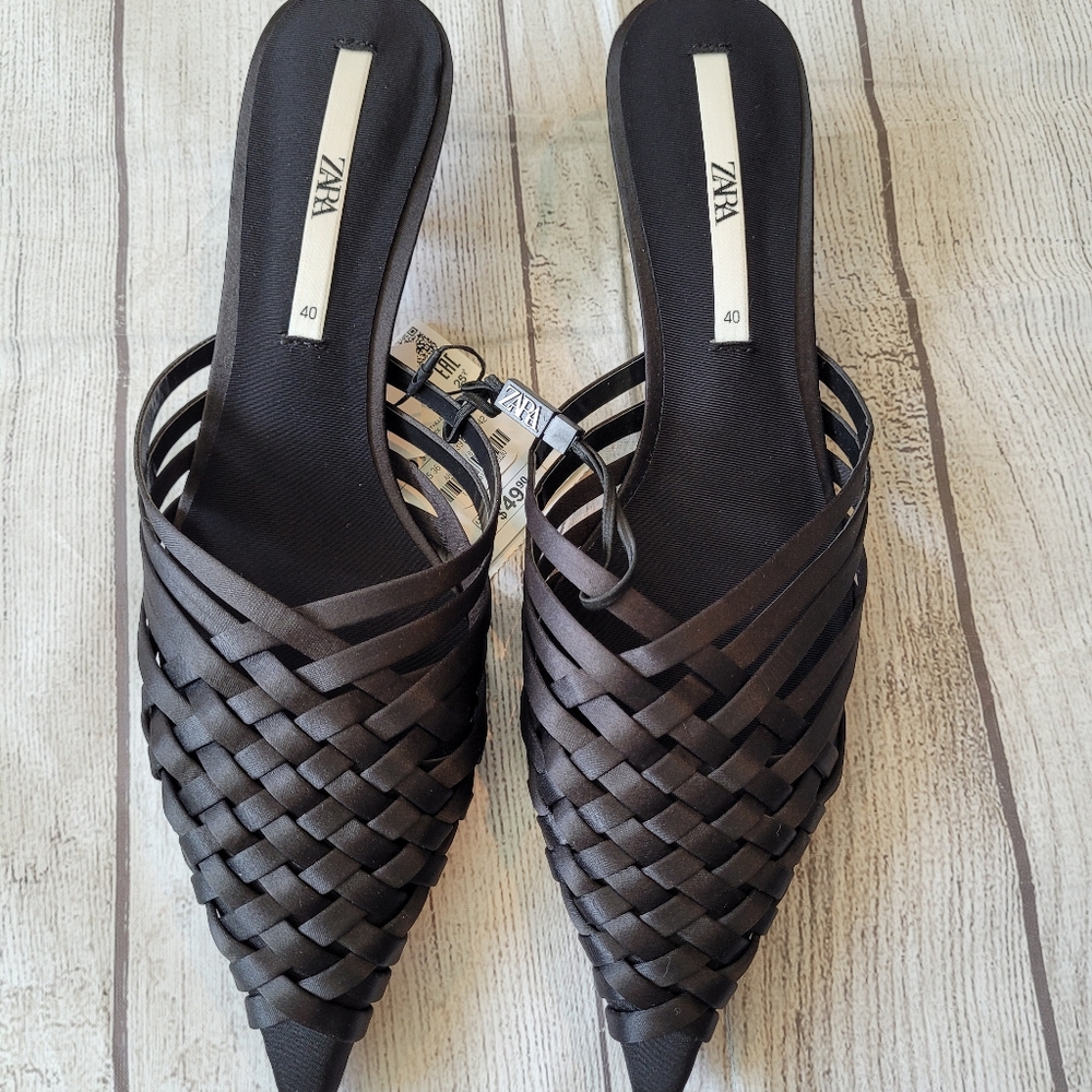 •SOLD• Zara Black Weaved Point Toe Kitten heel Mule Size 9 •New w/ Tag• - Picture 1 of 9